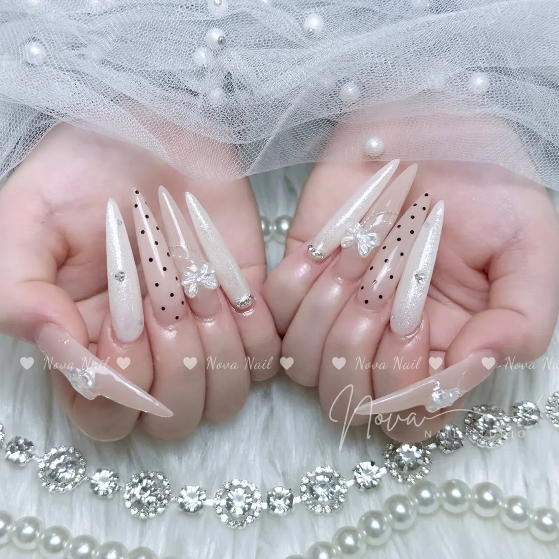 ネイル ジェルネイル 韓国ネイル マグネットネイル 持ち込み オフィスネイル ハンドネイル ハンドケア Kitty Nail Novaのネイルデザイン