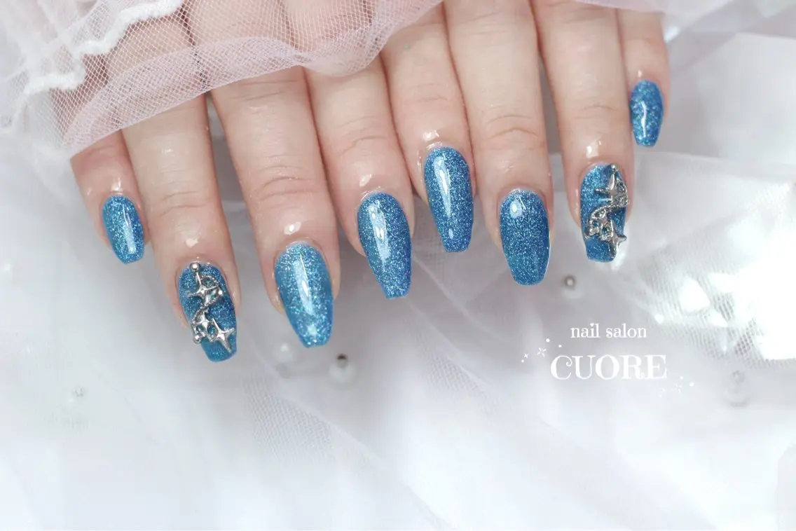 ネイル ブルー ラメ(グリッター) ワンカラーネイル シンプルネイル 夏ネイル ハンドネイル nail salon CUOREのネイルデザイン