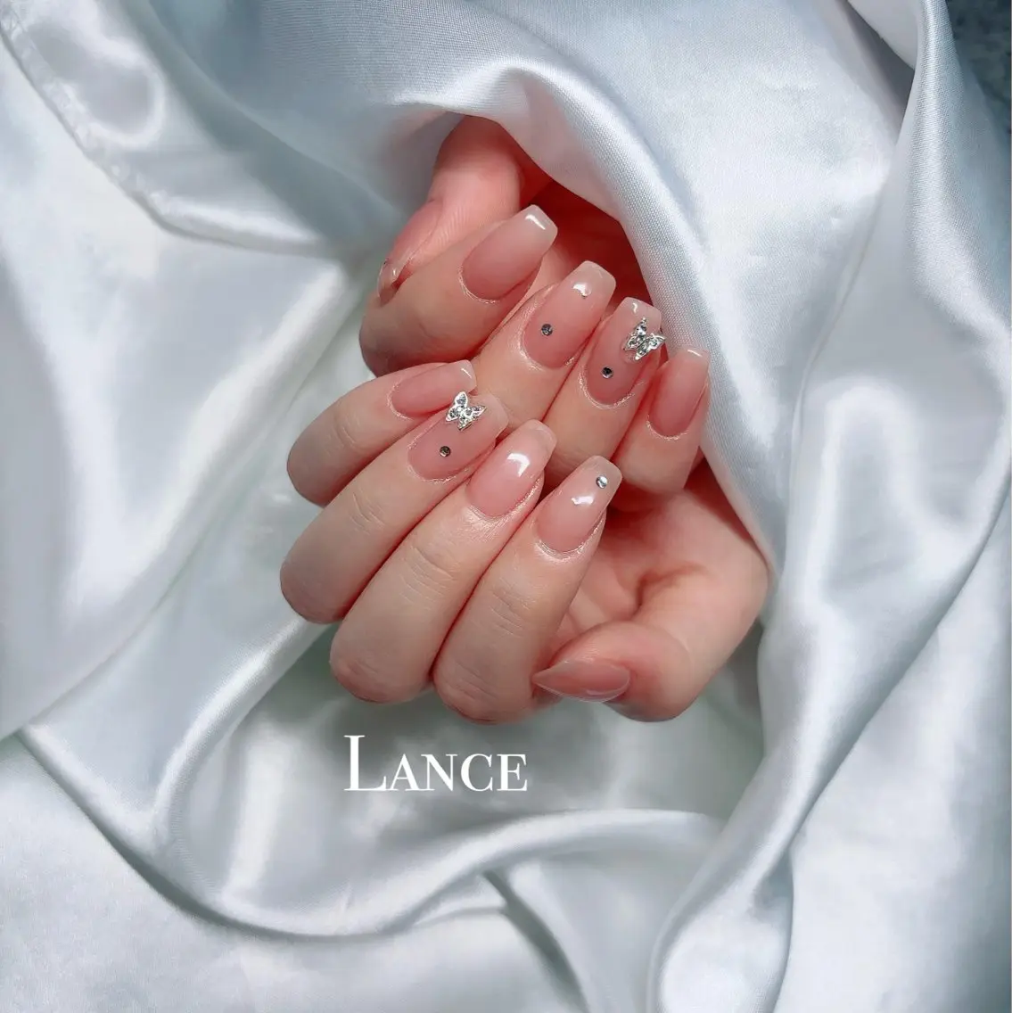 ネイル オーロラネイル フットネイル フレンチネイル キラキラネイル 韓国ネイル Lance nailのネイルデザイン