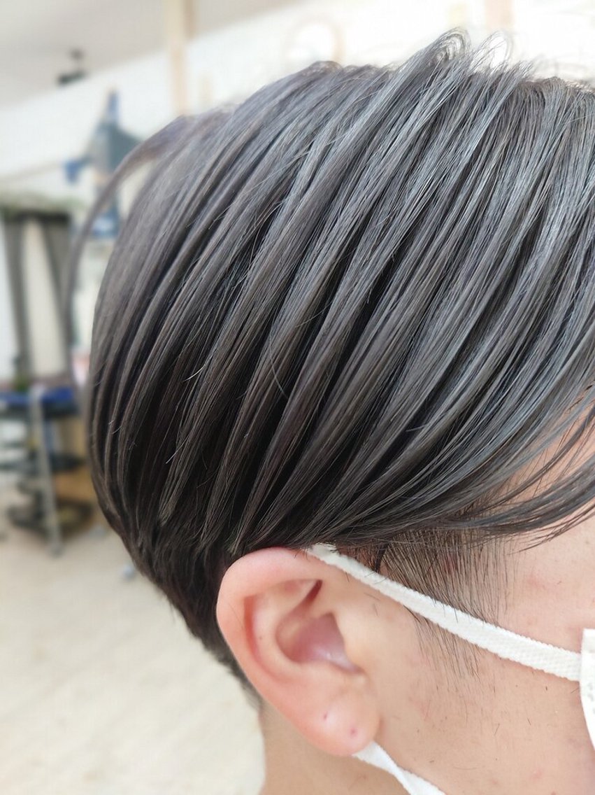 ショート カラー 桧山 真のヘアスタイル