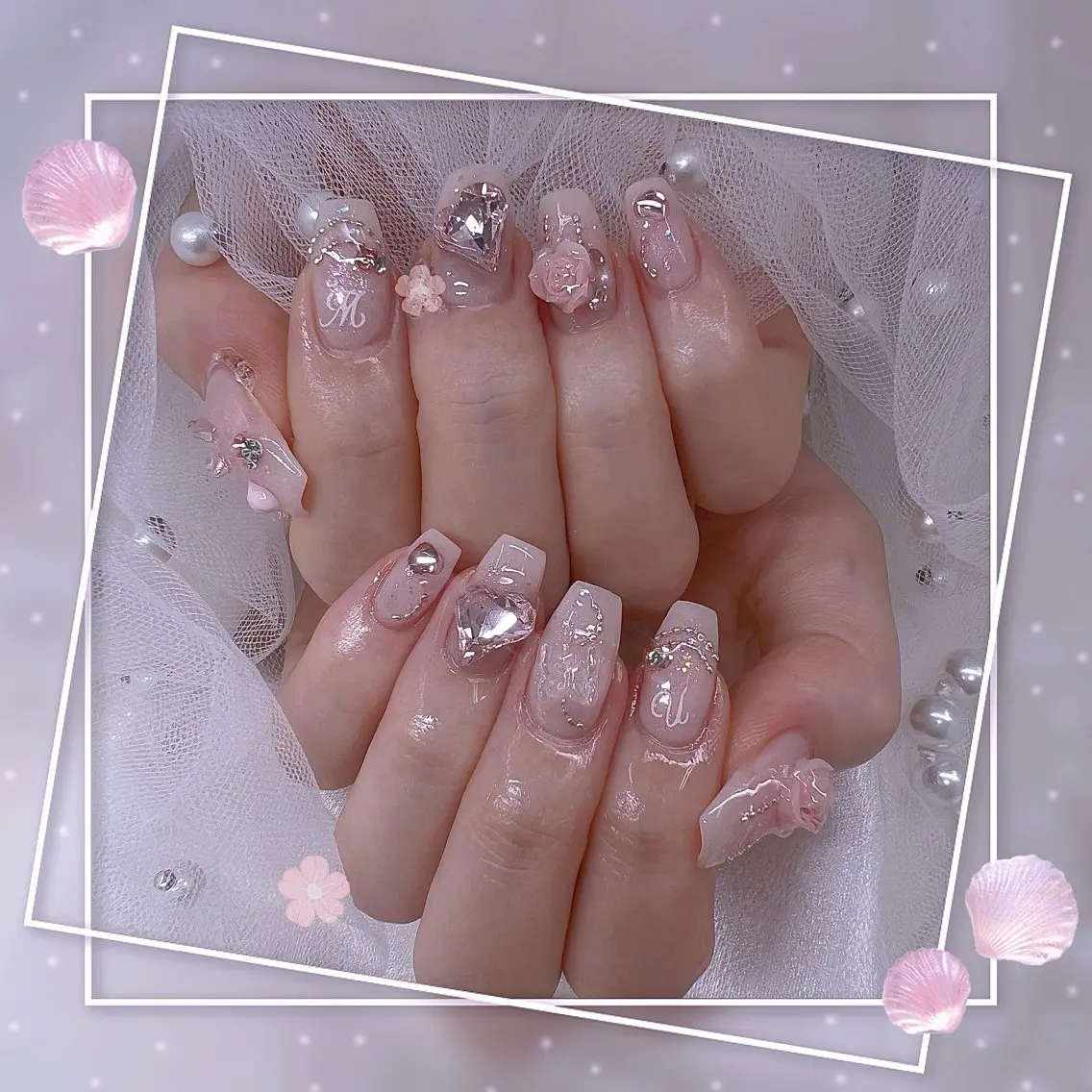 ネイル チークネイル フレンチネイル グラデーション マグネットネイル マグネットフレンチ ハンドネイル ハンドケア Chill Nailsalonのネイルデザイン