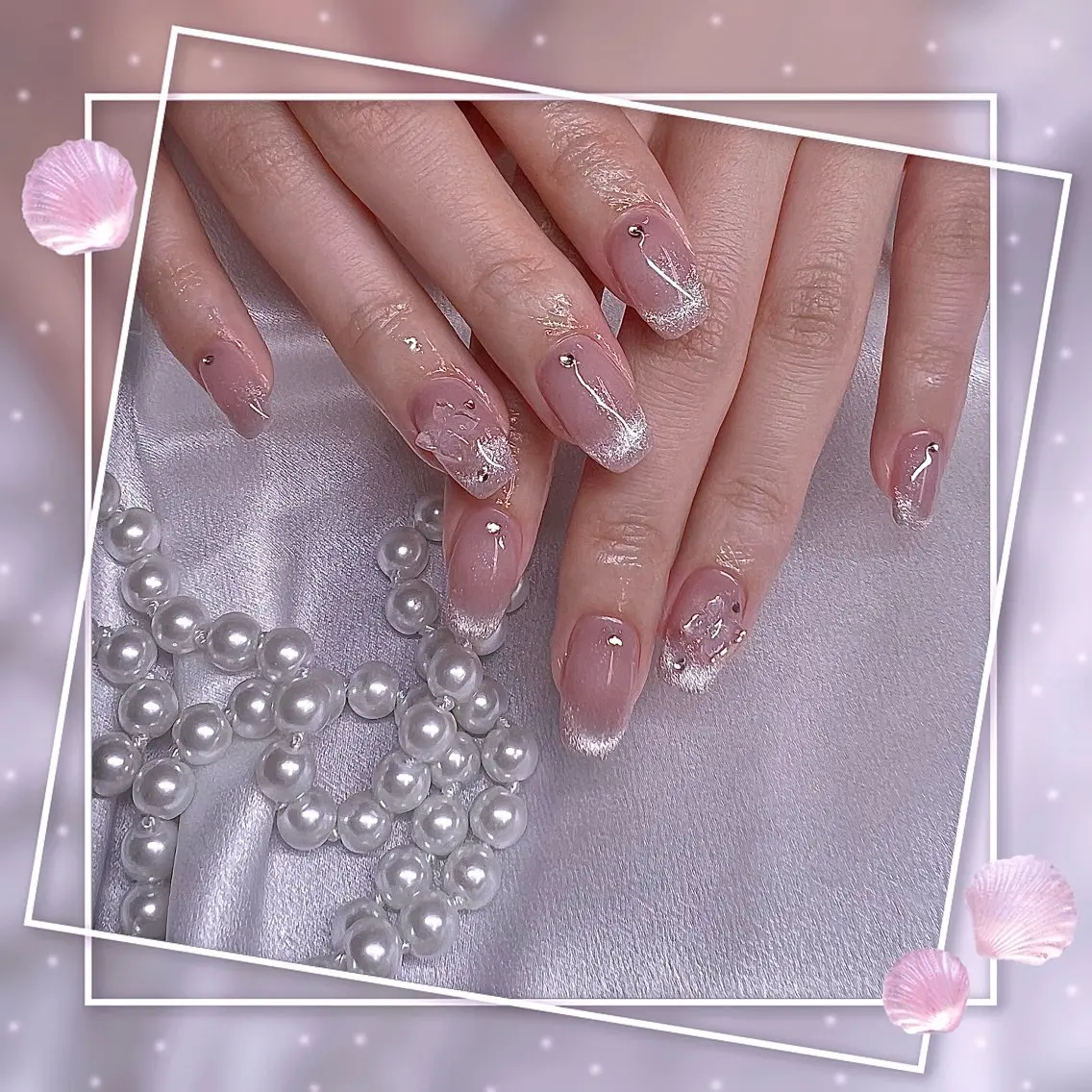 ネイル フレンチネイル グラデーション キラキラネイル 韓国ネイル マグネットネイル ハンドネイル Chill Nailsalonのネイルデザイン