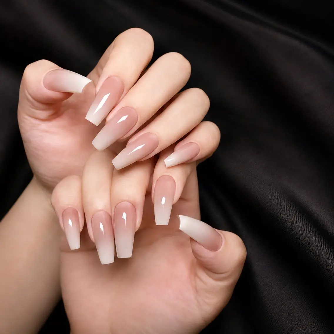 ネイル フレンチネイル ジェルネイル 韓国ネイル マグネットネイル 持ち込み ハンドネイル Royal Nailのネイルデザイン