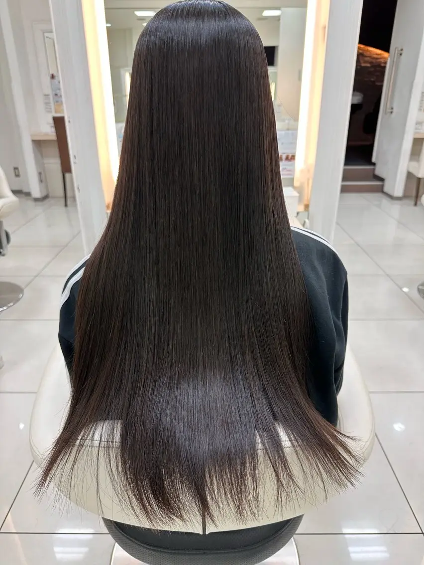 ロング カット 縮毛矯正 トリートメント 伊佐 愛のヘアスタイル