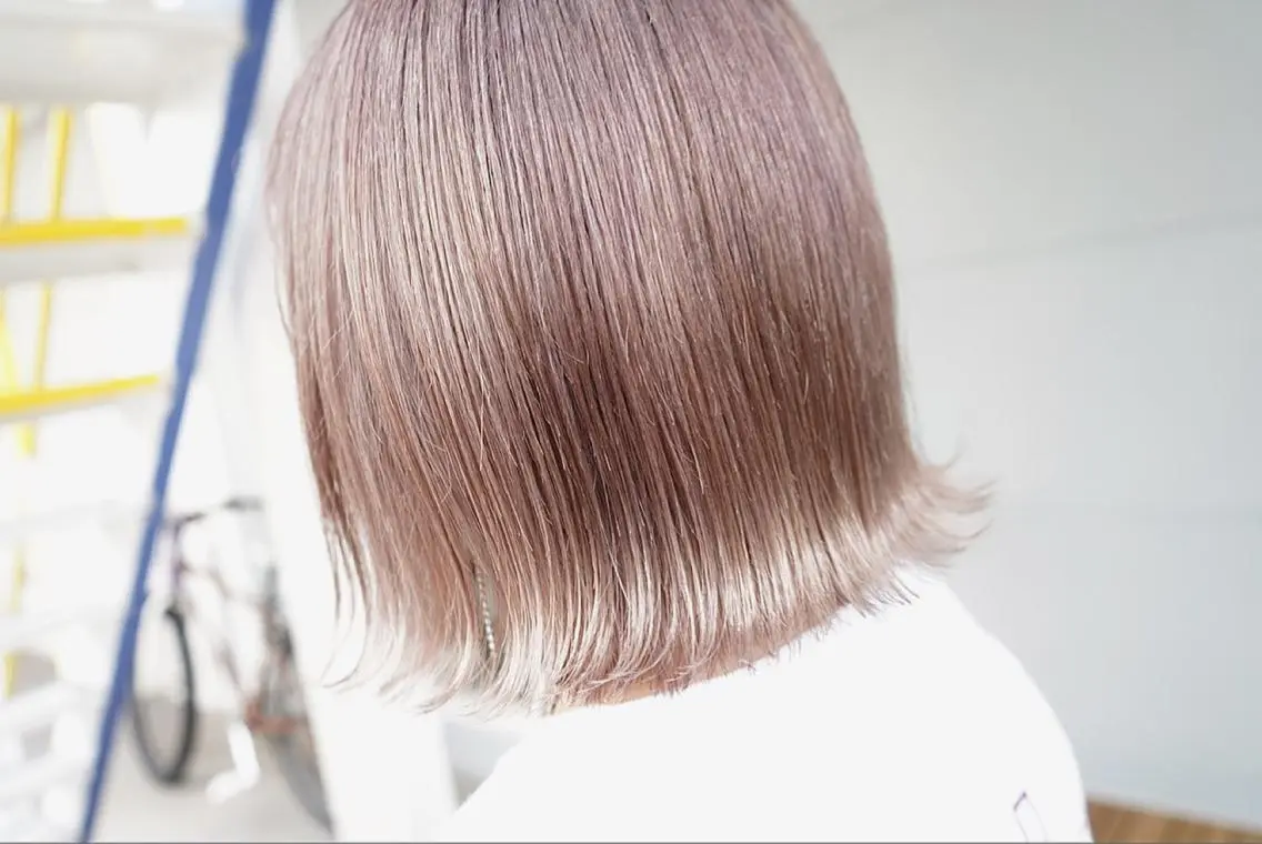 ショート カラー ヘアアレンジ lani ブリーチ /ダブルカラーのヘアスタイル