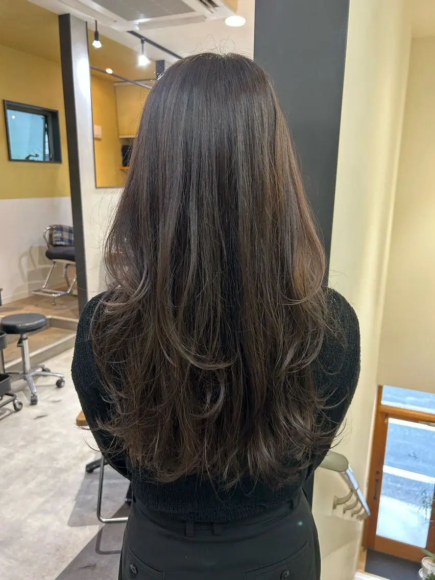 ロング カラー レイヤーカット カット ヘアカラー トリートメント hubhair レイヤー/透明感のヘアスタイル