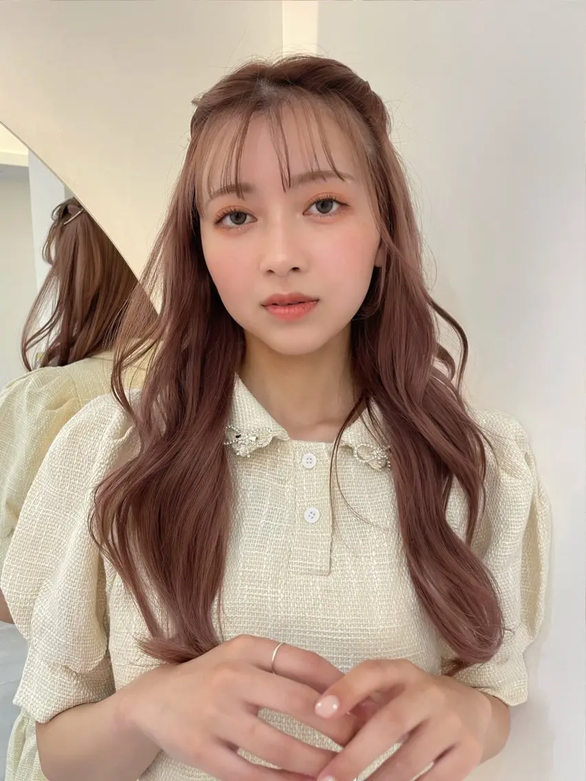 ロング カラー ヘアアレンジ 透明感カラー🩵 レイヤーカットYUIのヘアスタイル
