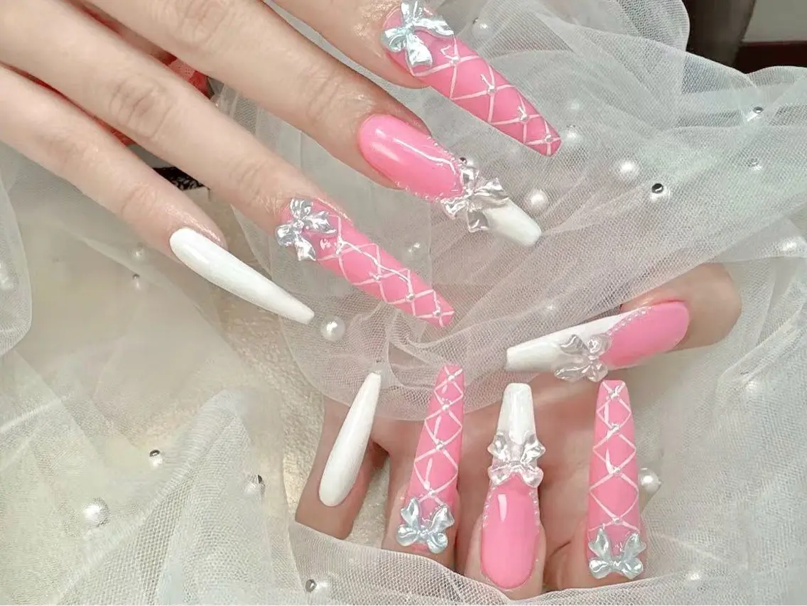 ネイル Luna K.のネイルデザイン
