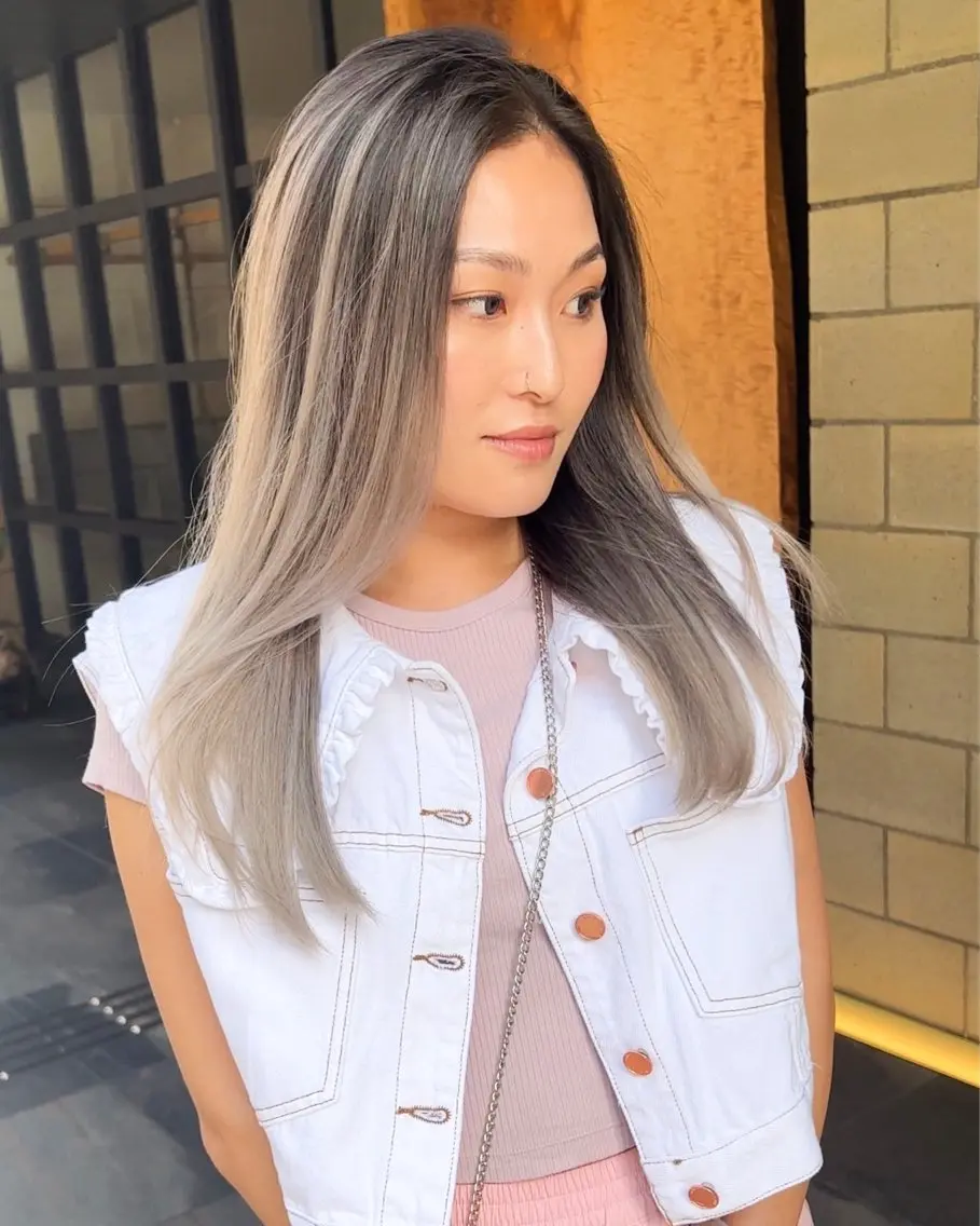 ロング カラー バレイヤージュ ブリーチ レイヤーカット welring hair salonのヘアスタイル