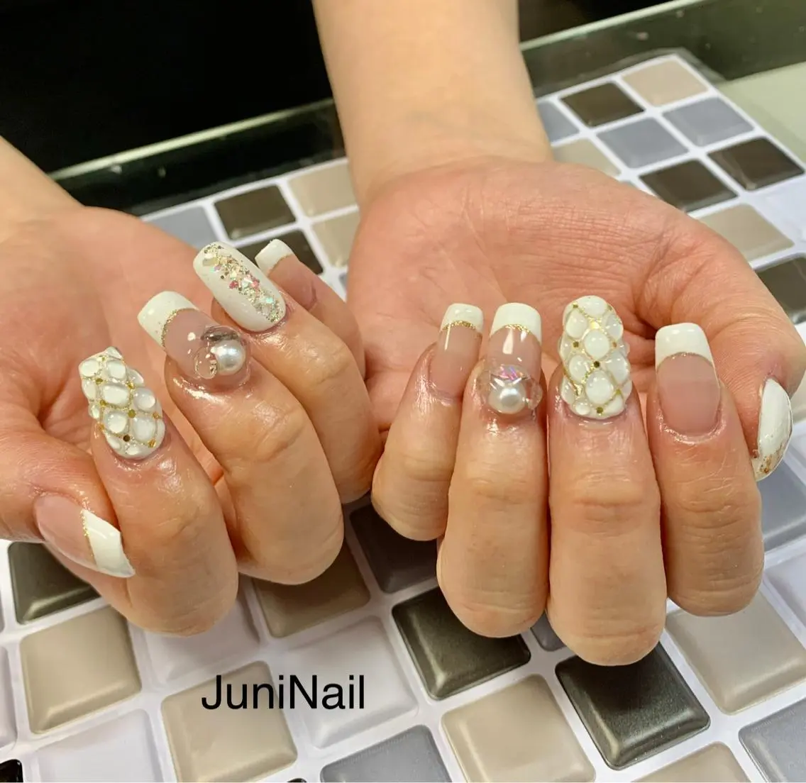 ネイル オーロラネイル クリアネイル フラッシュネイル フレンチネイル 氷ネイル・うるうるネイル ハンドネイル JuniNail 주니네일🇰🇷suのネイルデザイン