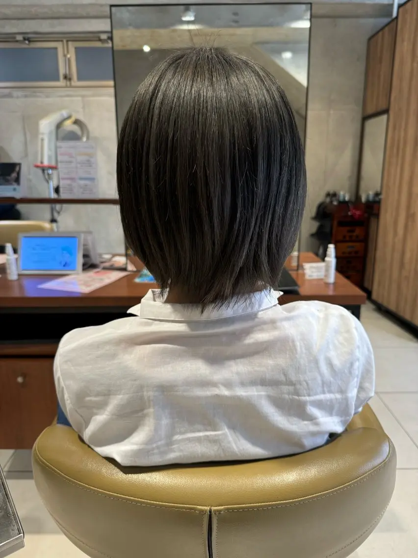 カラー アッシュ アッシュグレー ブリーチ ブラウンカラー ヘアカラー 艶カラー 梨菜💜のヘアスタイル