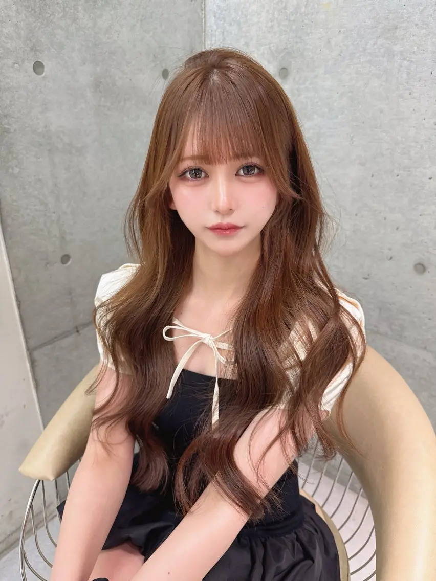 ロング カラー カット ヘアカラー トリートメント shion 透明感カラーのヘアスタイル
