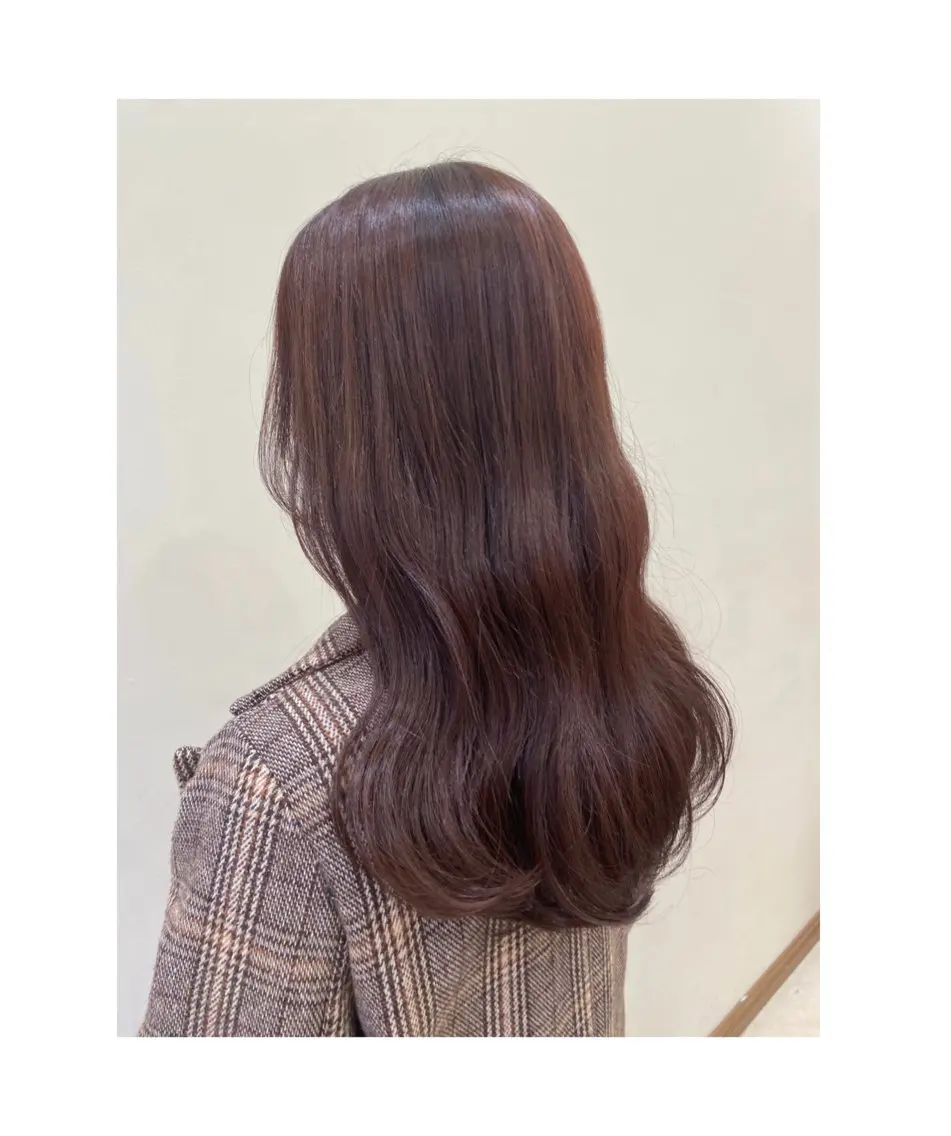 カラー 新嵩 真理のヘアスタイル