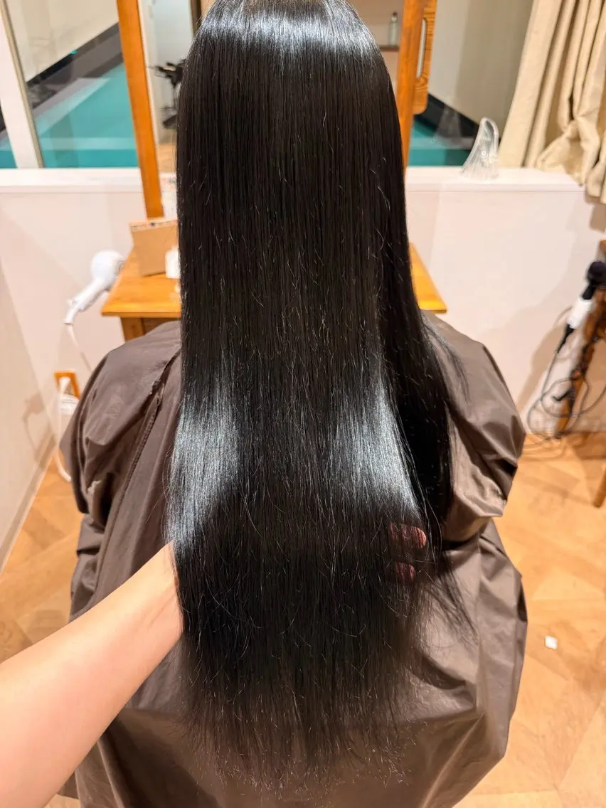 ロング カラー ヘアカラー レ ティチャンのヘアスタイル