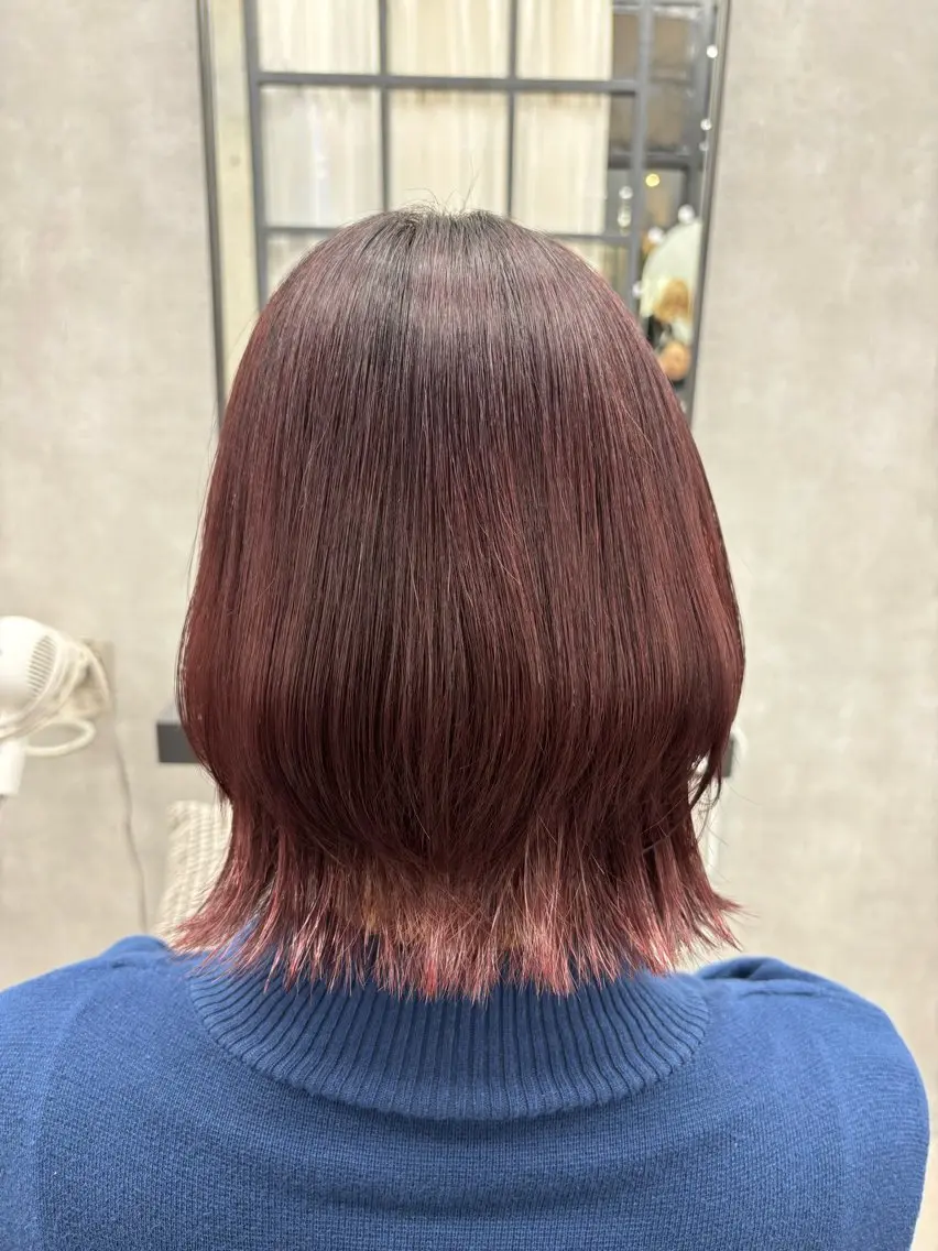 セミロング カラー ブリーチ ブラウンカラー ブリーチなしカラー ピンクカラー ピンクブラウン 梅雨対策すぐ巻ける ☔️縮毛矯正勝倉　麗のヘアスタイル