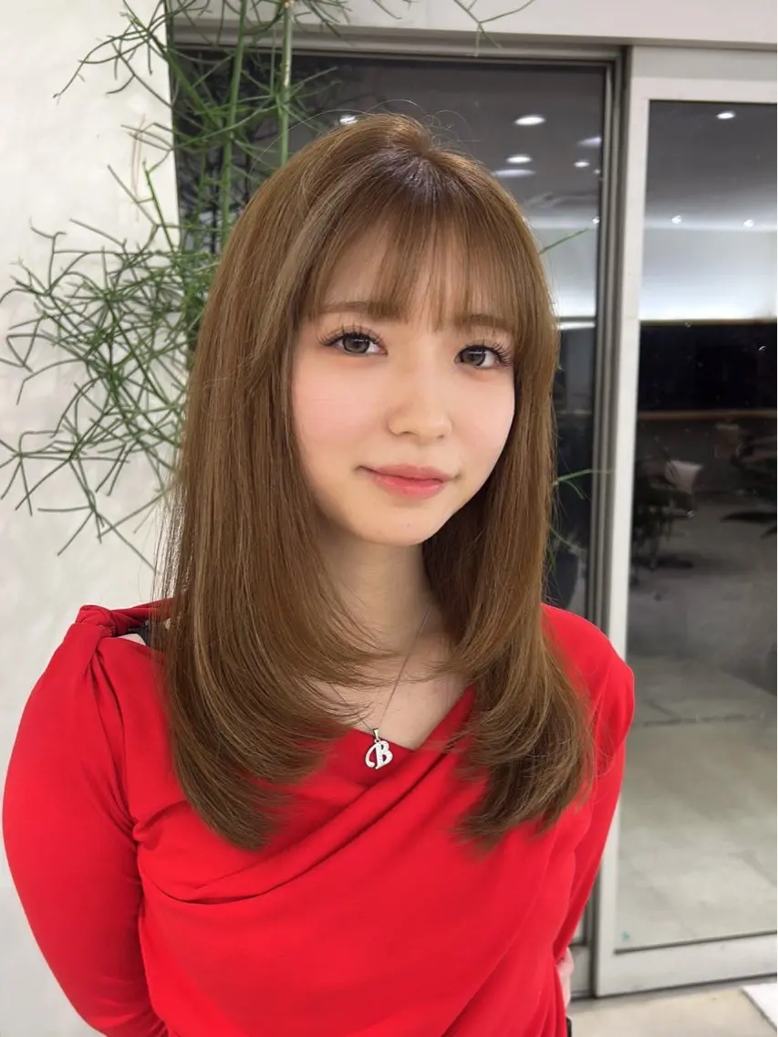ロング ハイライト レイヤーカット 小顔カット つくばUtooe's 石田桃花のヘアスタイル