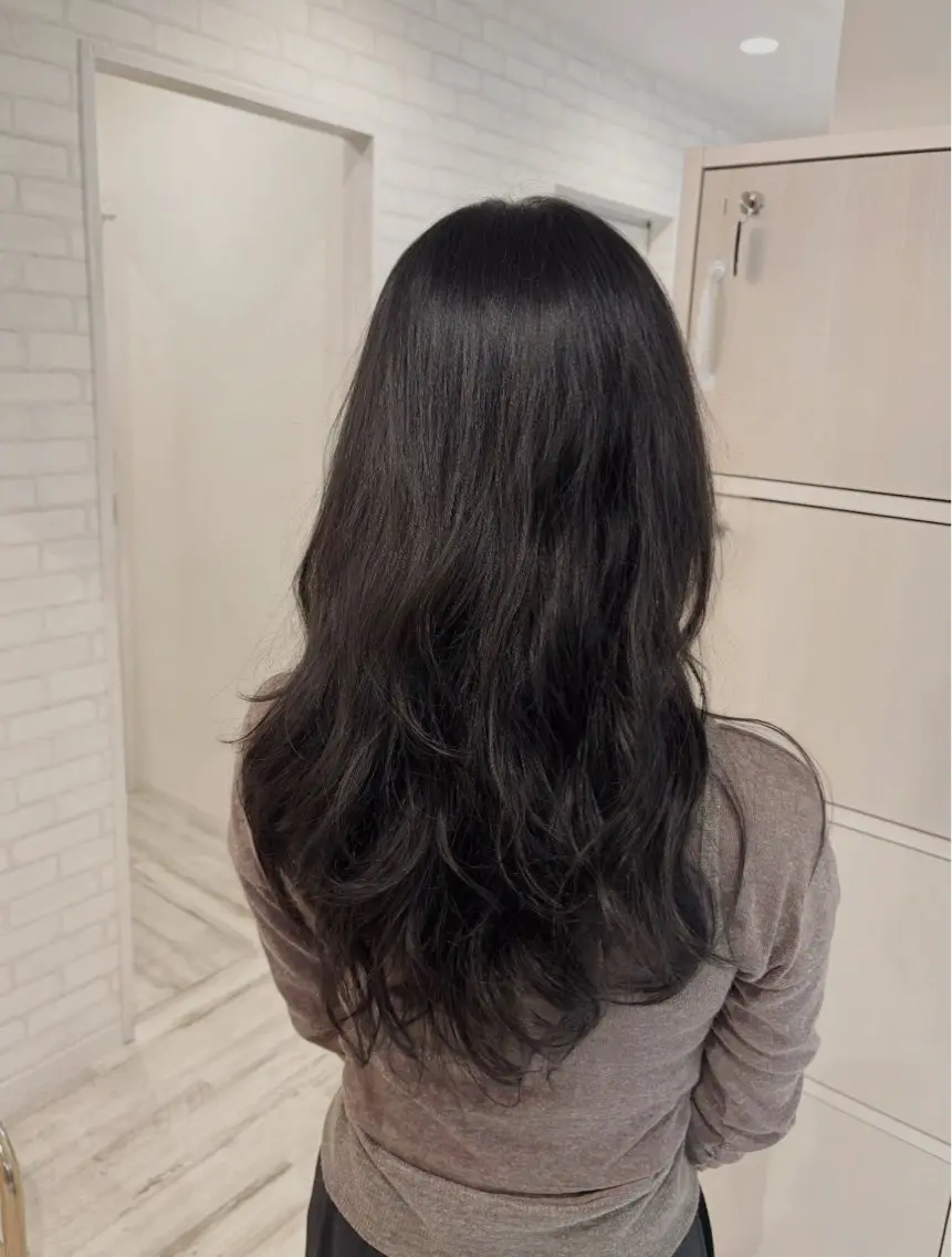 ロング カラー パーマ グレージュ レイヤーカット ニュアンスパーマ カット パーマ レイヤー/透明感 HIRARIのヘアスタイル