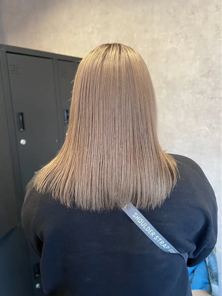 カラー HAILEY HONAMIのヘアスタイル