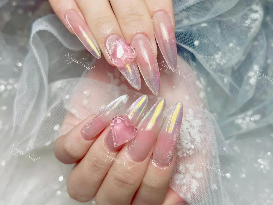 ネイル 🦋 Queenieのネイルデザイン