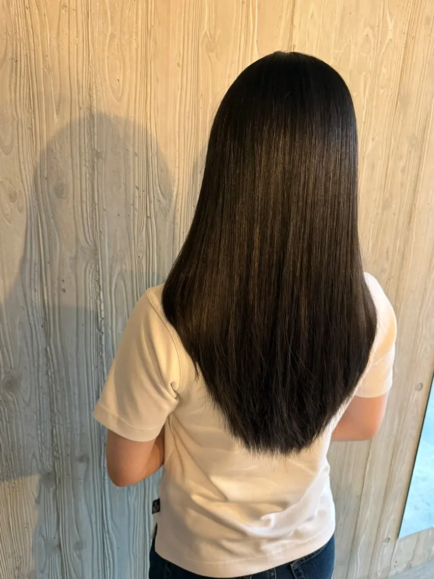 セミロング カット 岩佐 優之心のヘアスタイル