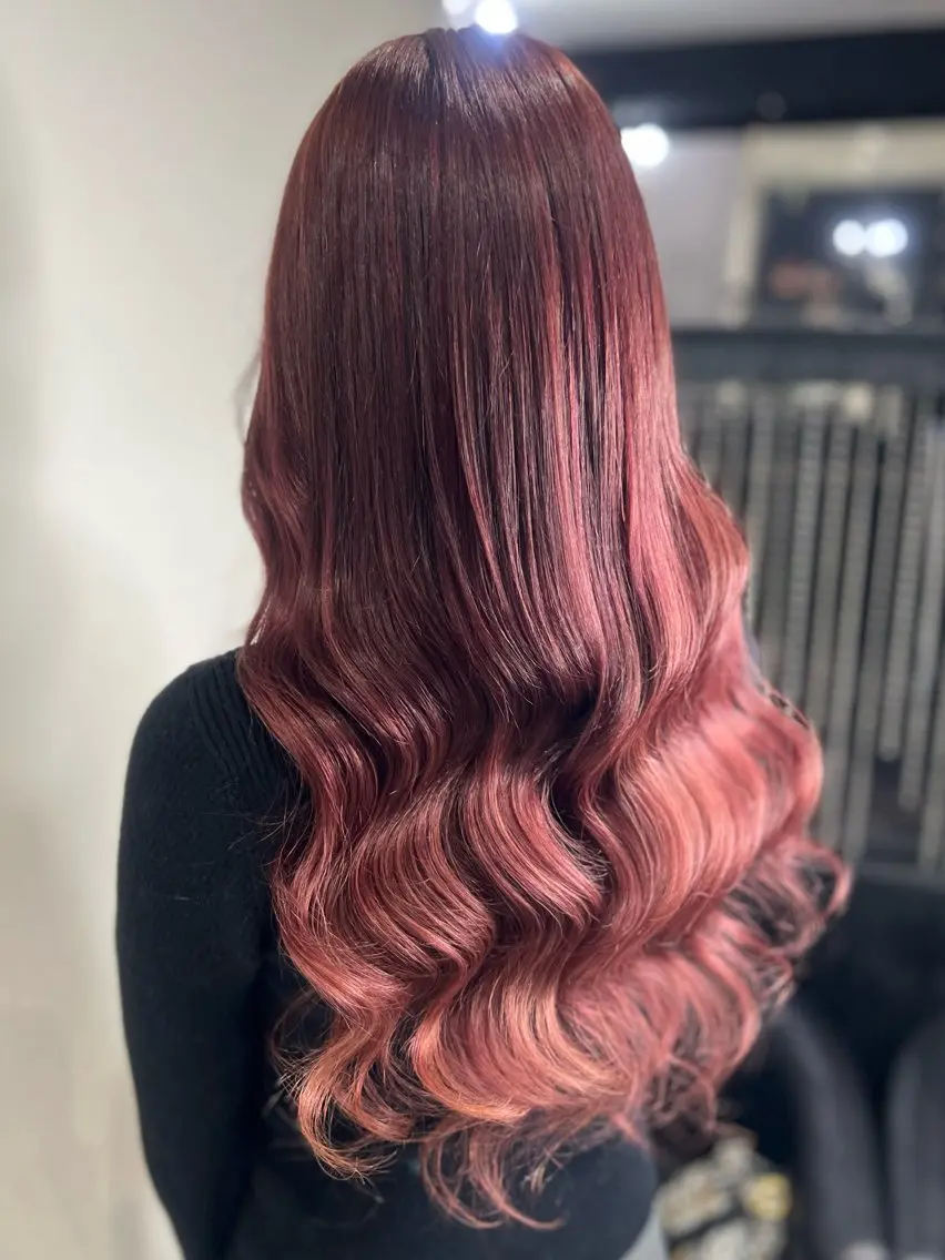 ロング カラー プルエクステ ピンクカラー レッドカラー エクステ ヘアカラー トリートメント エクステ YUDU🍊 germe/ジェルムのヘアスタイル