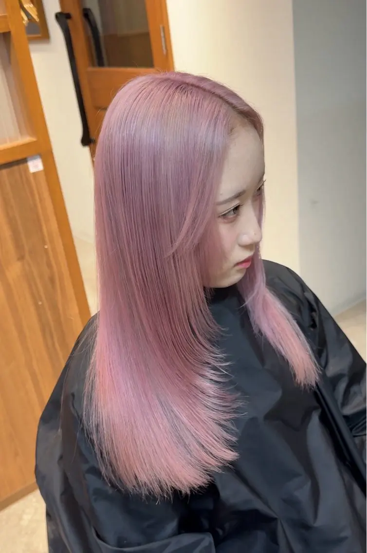 ロング カラー ベージュカラー ブリーチ ピンクカラー ピンクベージュ カット ヘアカラー トリートメント EIGHT 濱田響のヘアスタイル