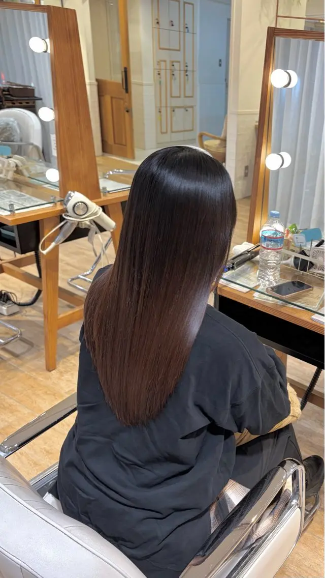 ロング 縮毛矯正 🌟ɴᴇᴏʟɪᴠᴇ ᴋᴀʀᴇɴ🤍´-のヘアスタイル