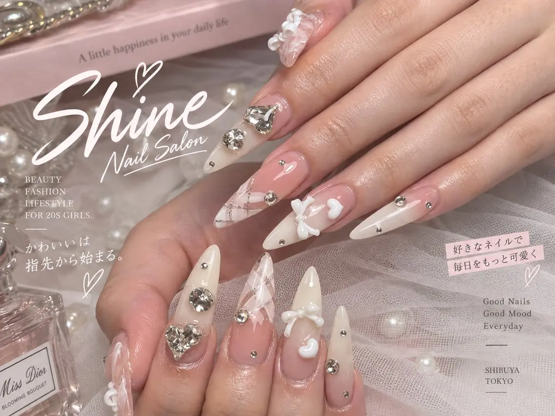 ネイル shineジェル& チップ長さだしのネイルデザイン