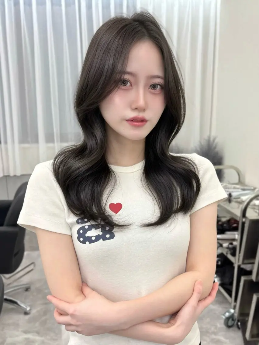 ロング カラー ヘアカラー トリートメント 盛れる韓国ヘア🩰/ ワンホンヘア/華のヘアスタイル