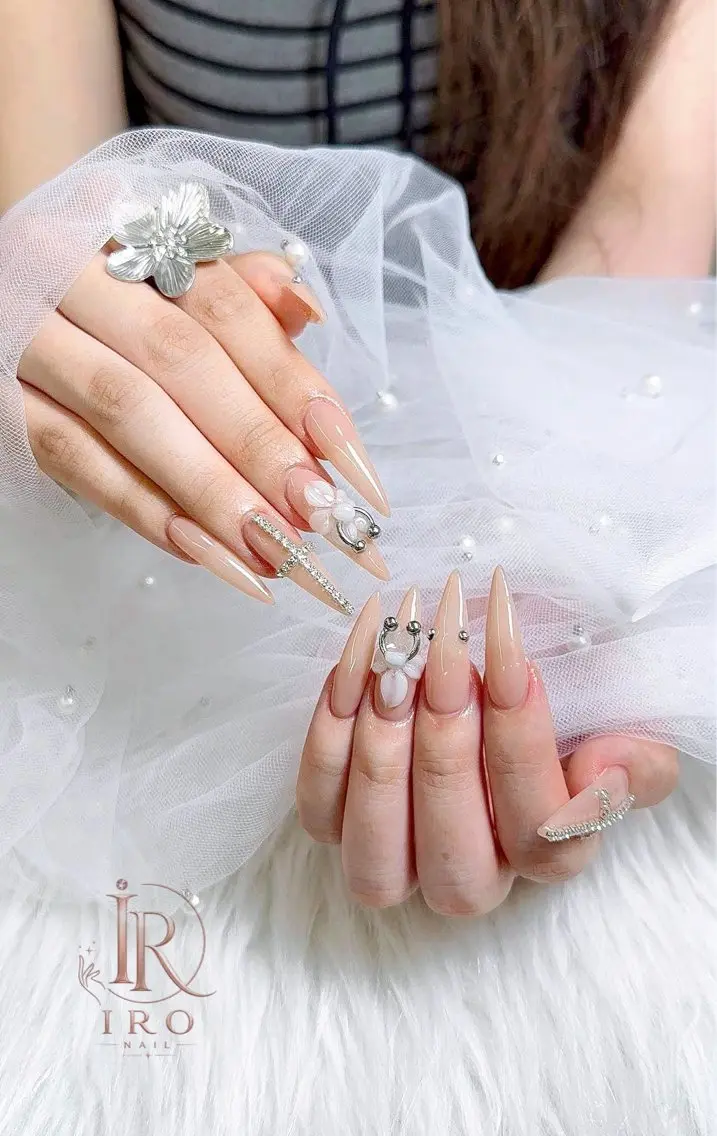 ネイル ハンドネイル IRO Nail Studioのネイルデザイン