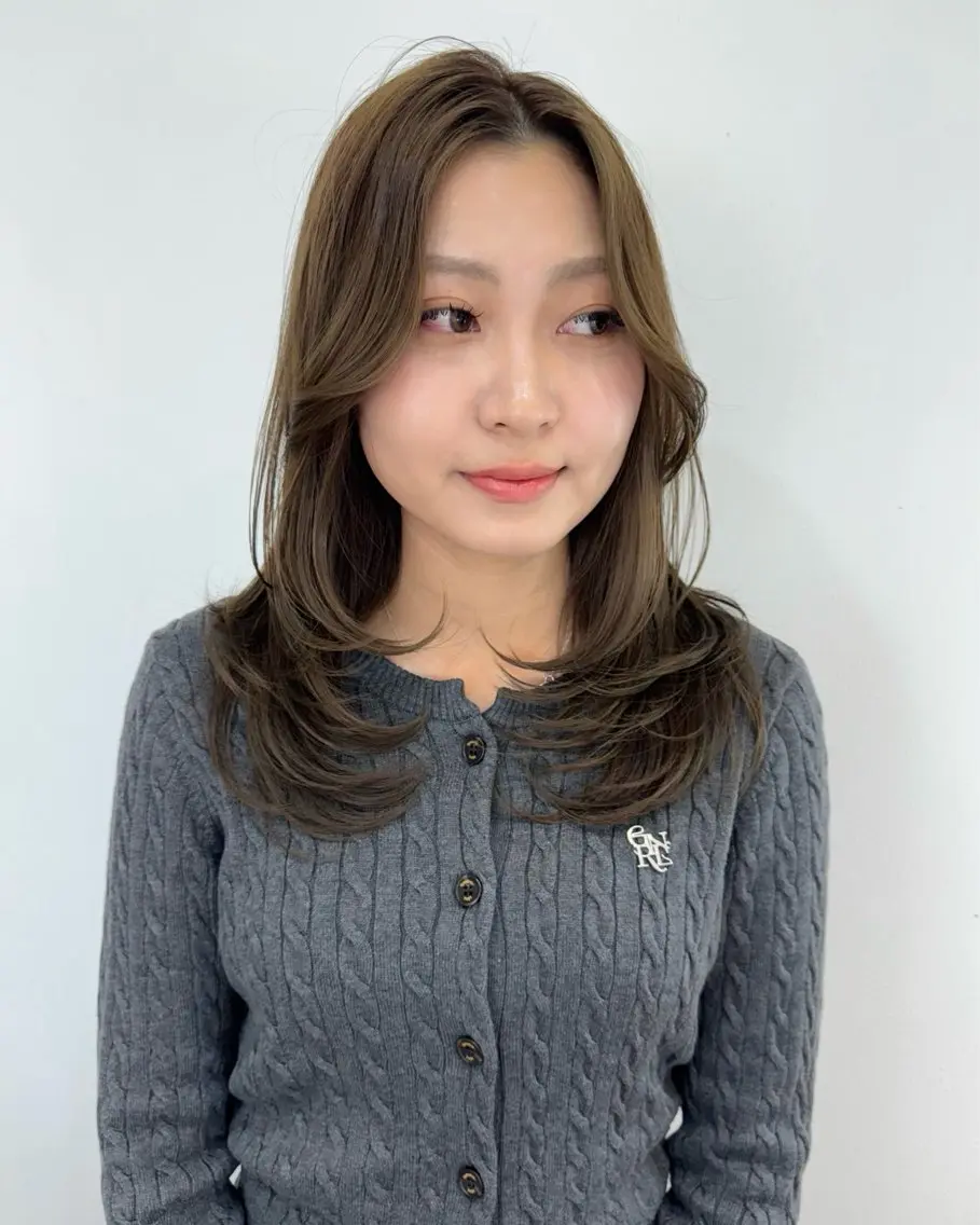 ミディアム カラー カット ヘアカラー トリートメント 似合わせhair /モガミユナ🎀のヘアスタイル