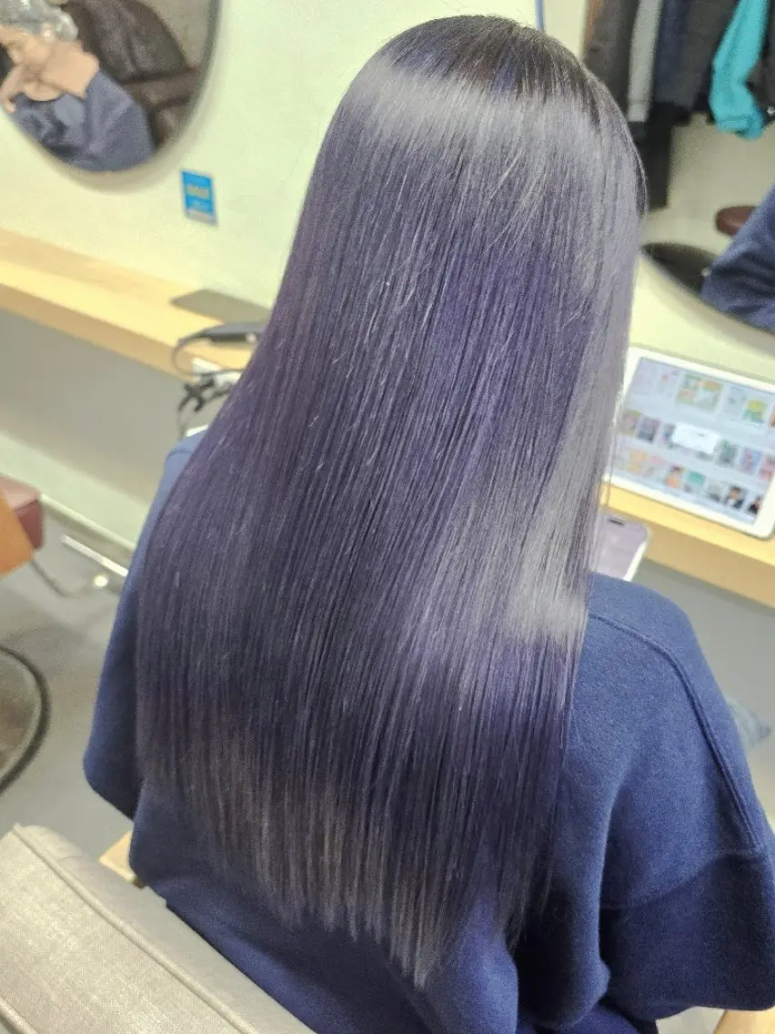 カラー ロング アッシュ ブリーチ ディープラベンダー ラベンダーカラー ラベンダーアッシュ ヘアカラー 透明感🫧艶カラー✨ レイヤー✂渡辺祐輔のヘアスタイル