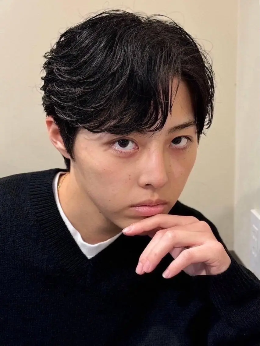 ミディアム 大集 蓮城のヘアスタイル