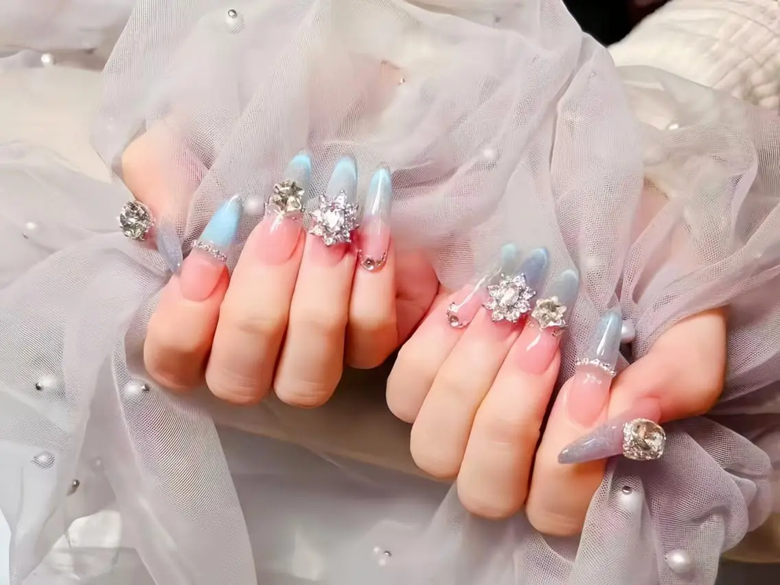 ネイル ハンドネイル ハンドケア Lucky Nail Studioのネイルデザイン