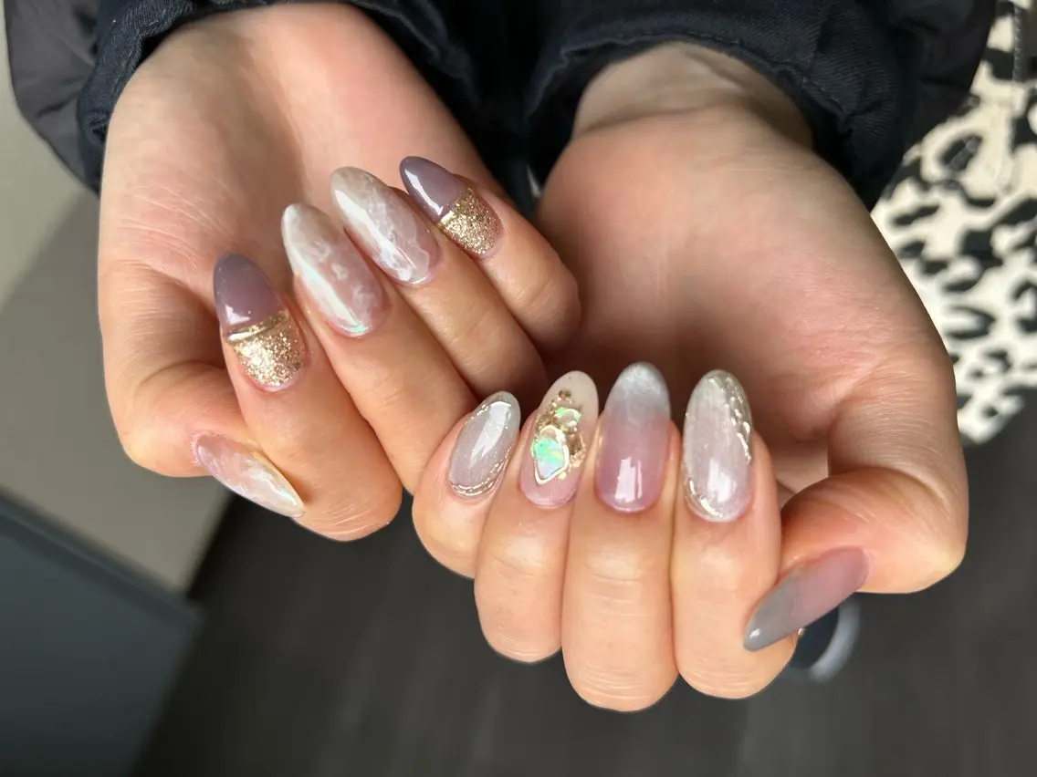 ネイル ハンドネイル フットネイル ✴︎ Delightのネイルデザイン