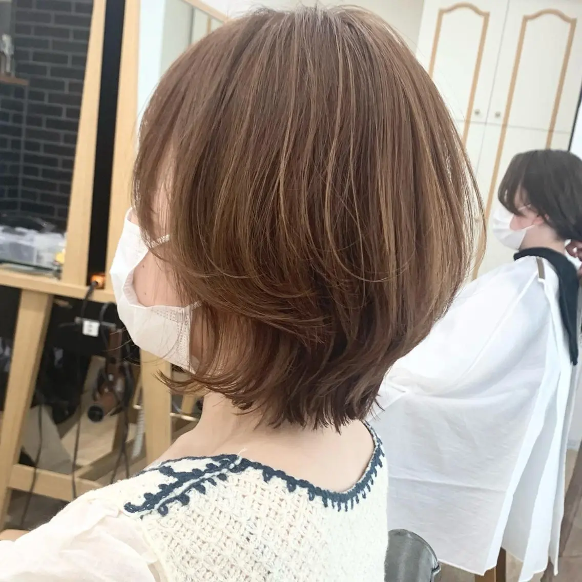 セミロング カラー パーマ ヘアアレンジ メンズ キッズ ネイル マツエク・マツパ ヘアカラー トリートメント レイヤーカット/ 巻ける縮毛矯正のヘアスタイル