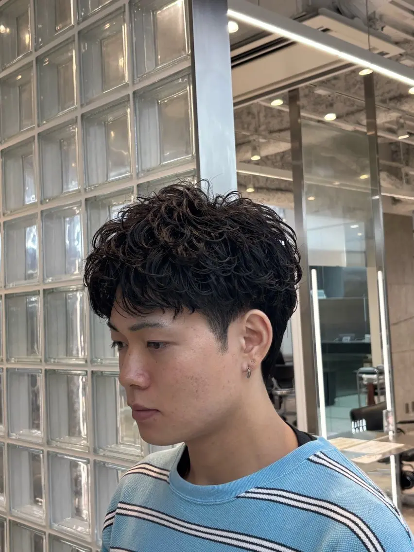 ショート パーマ メンズ アップバング ショートヘア 【fifth】上條 巧真のヘアスタイル