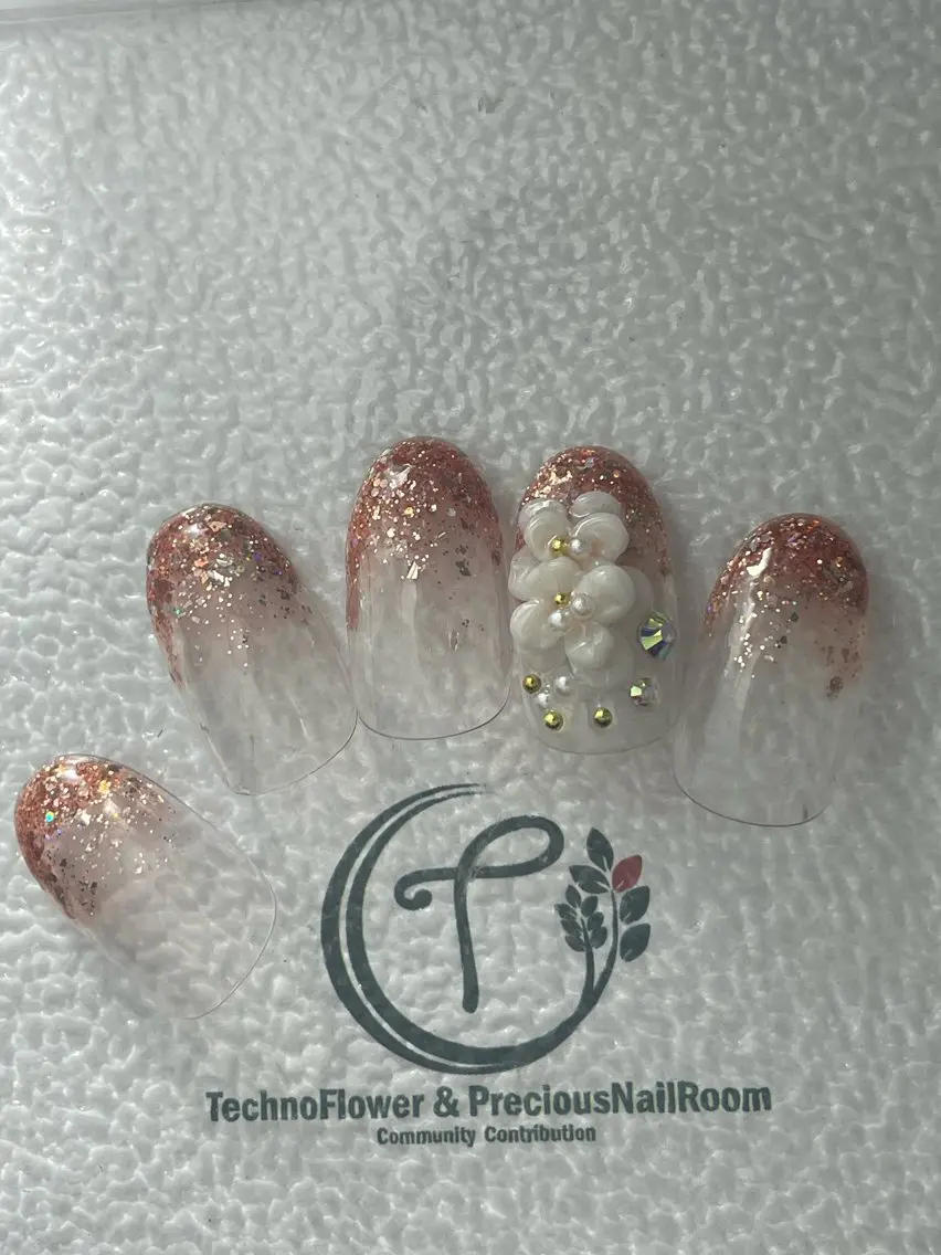 ネイル フラワーネイル ハンドネイル precious nail roomのネイルデザイン