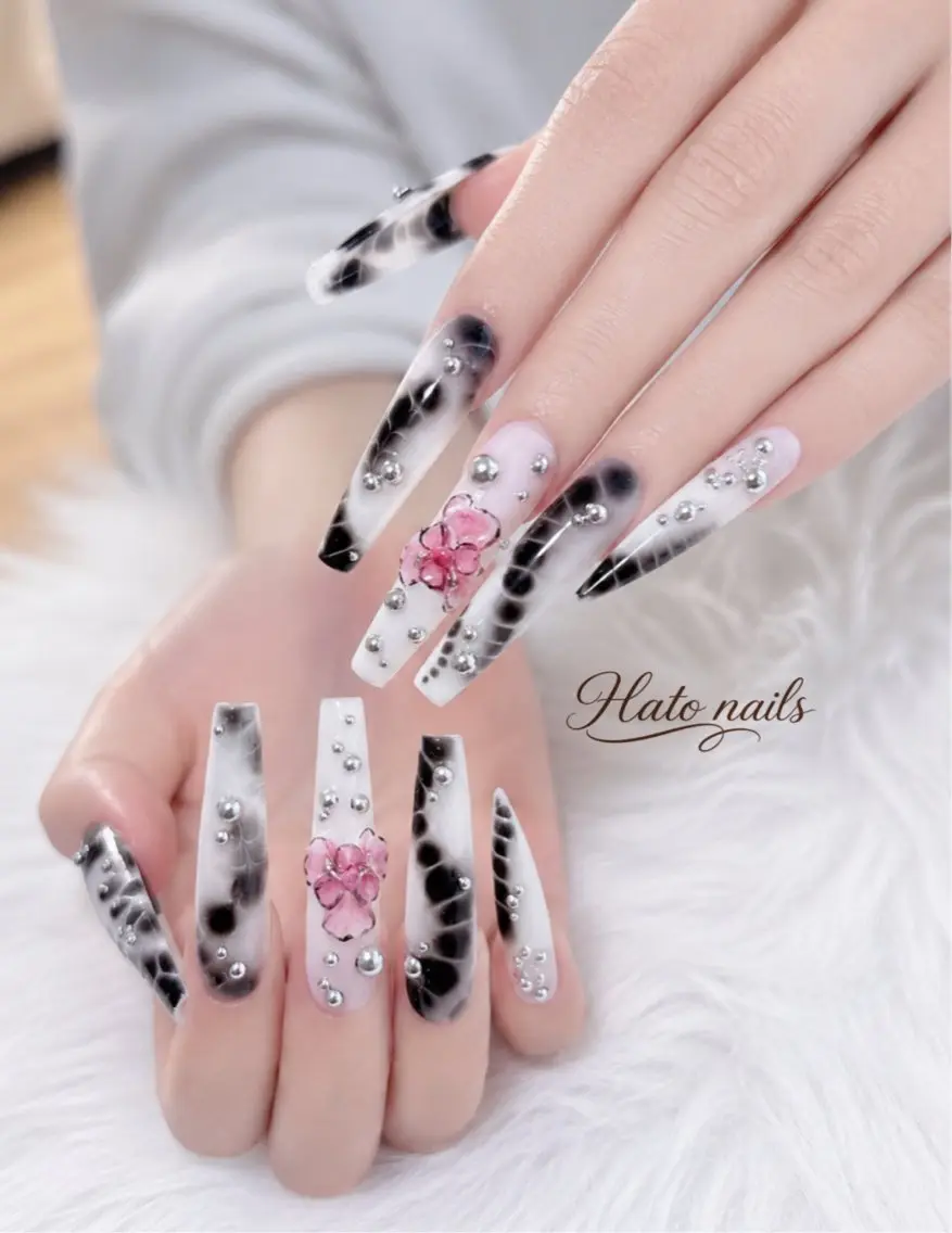 ロング ハンドネイル Hato Nailsのネイルデザイン