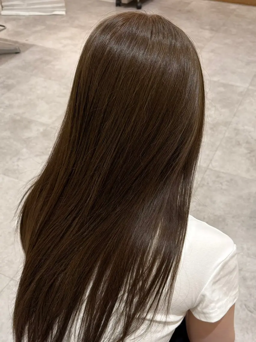 カラー ベージュカラー オリーブベージュ ヘアカラー トリートメント 脇 幸枝のヘアスタイル