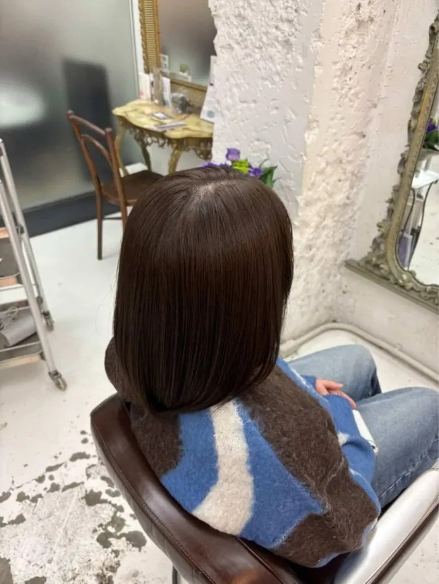 カラー 沖田 裕理のヘアスタイル