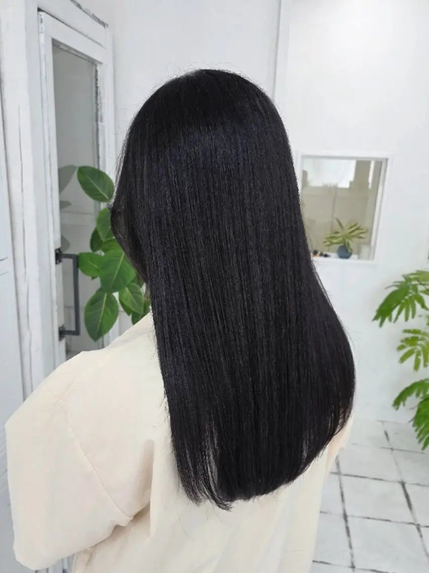 ロング ロング カット toiro ちだしえりのヘアスタイル