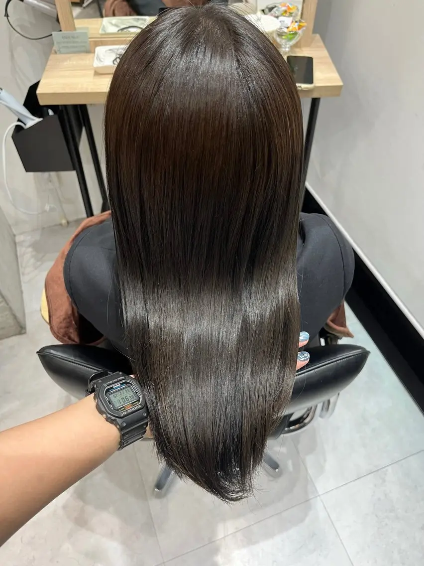 ロング カラー カット ヘアカラー トリートメント ブリーチなし 暖色カラー/井上あいのヘアスタイル