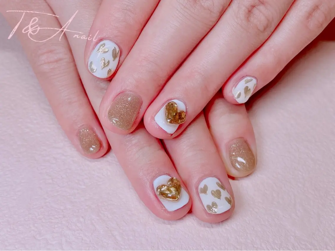 ネイル ジェルネイル ゴールド ハート キラキラネイル スカルプネイル T&A nailのネイルデザイン