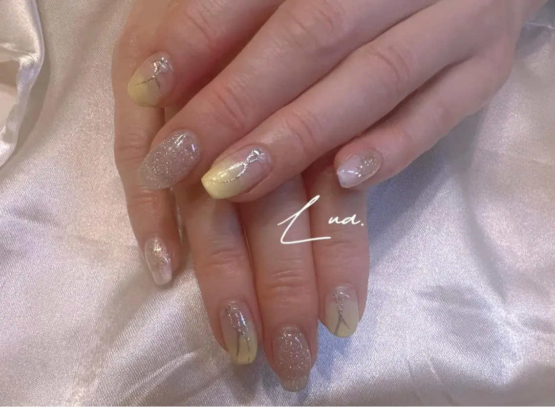 ネイル ハンドネイル 🫧Lua.nail 🍒emuのネイルデザイン