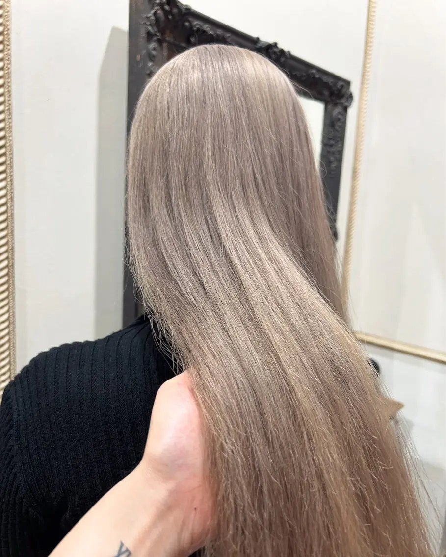 セミロング 樋富 優香のヘアスタイル