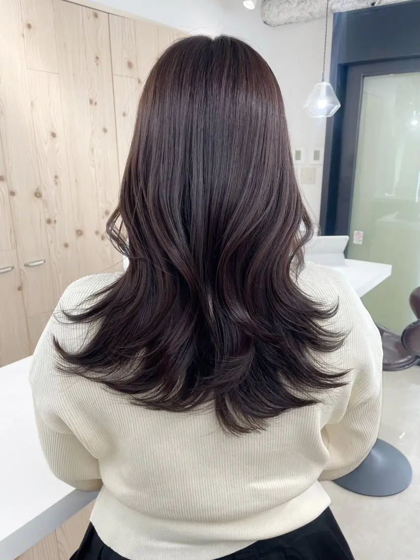 ロング カラー カット ヘアカラー トリートメント ヘアセット 新宿/韓国ヘア/ 髪質改善ストレートのヘアスタイル