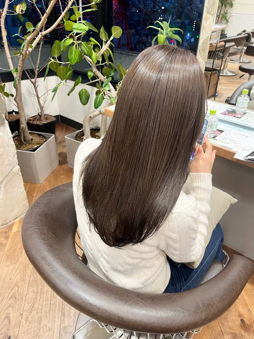 ロング カラー ブリーチなしカラー /ベージュカラーのヘアスタイル