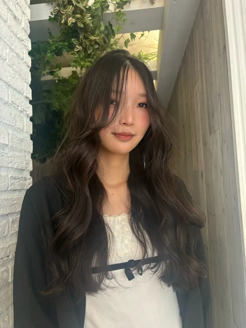 ロング カラー ブラウンカラー 透明感カラー 🎀a0i 🎀のヘアスタイル