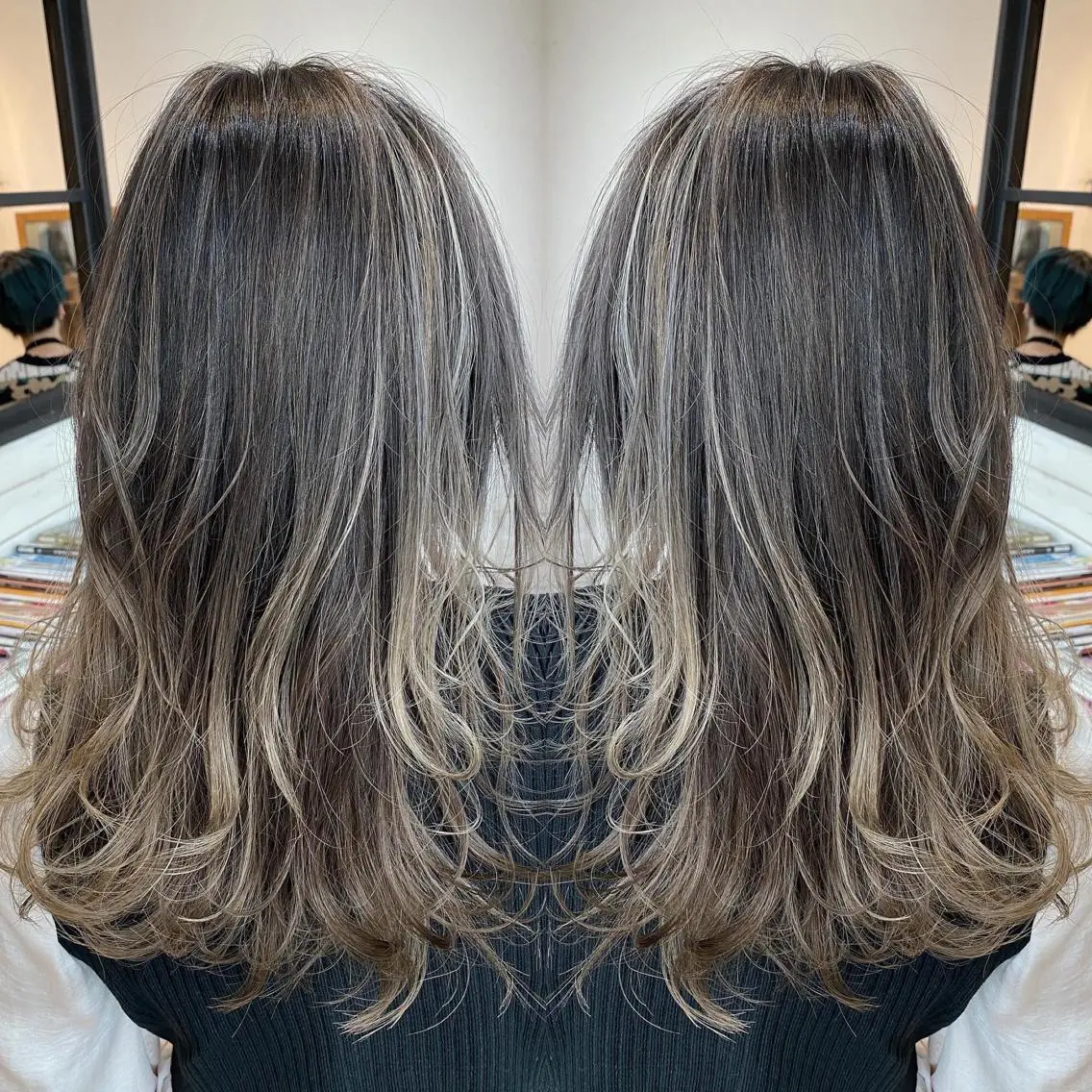セミロング カラー バレイヤージュ ブリーチ 透明感カラー レイヤーカット ヘアカラー トリートメント 木下大地 HAIR Oneのヘアスタイル